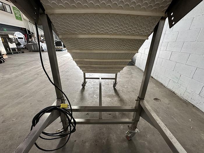 Used Incline Conveyor with Hopper