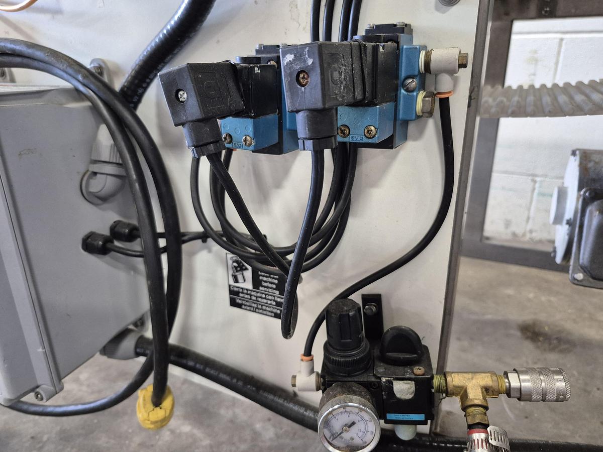 Used Loma IQ3 Metal Detector