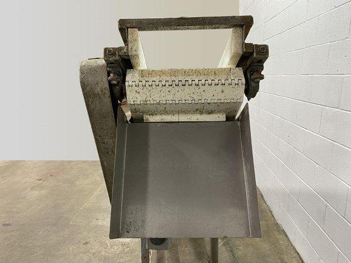 Used 20° Incline Cleated Conveyor