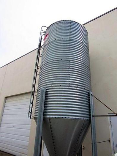 Used Cumberland Bulk Feed Silo With Auger