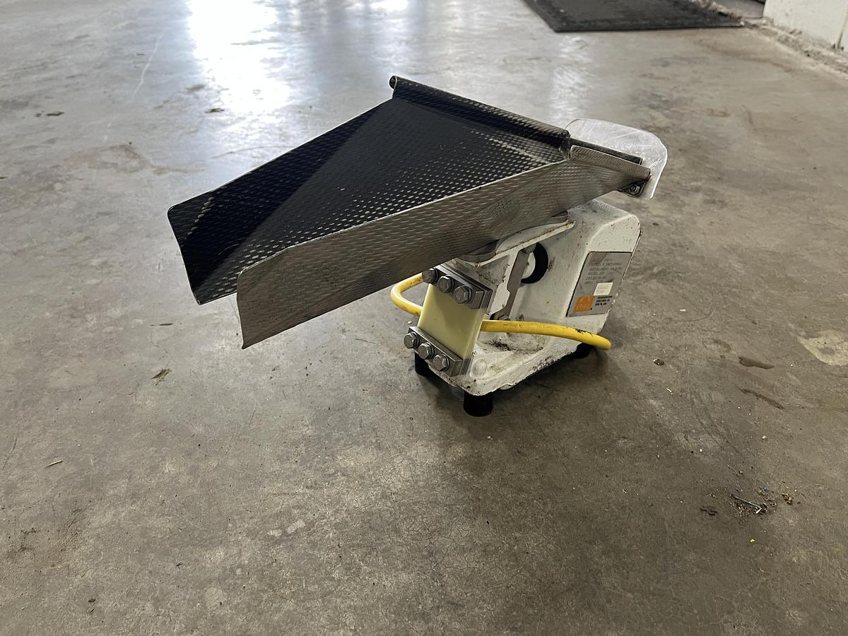 Used Eriez KHS-5 Vibratory Feeder
