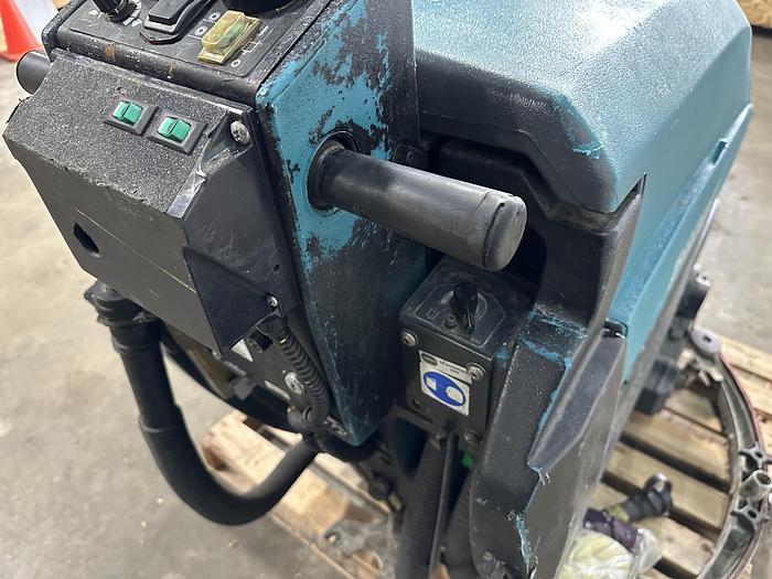 Used Tennant 5400 Automatic Scrubber