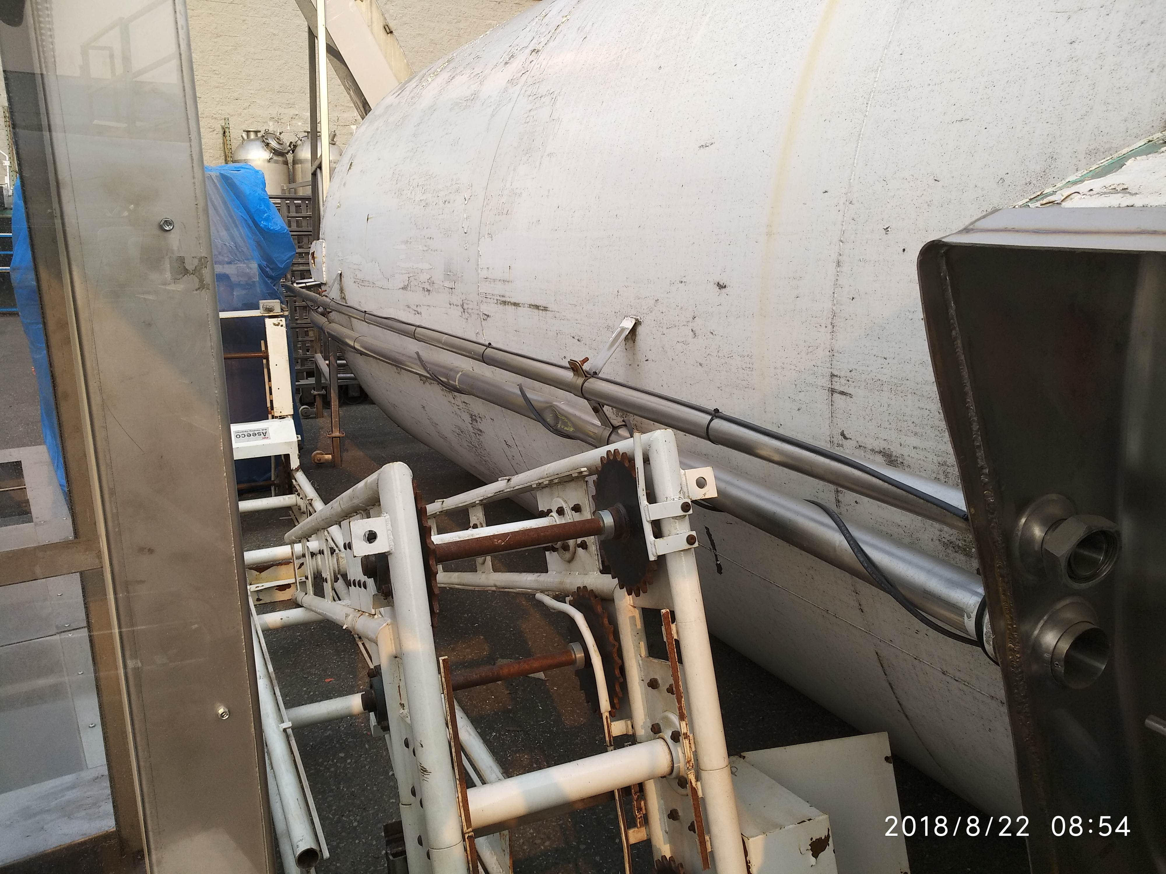 Used DCI 7000 Gallon Vertical SS Silo Dairy Tank