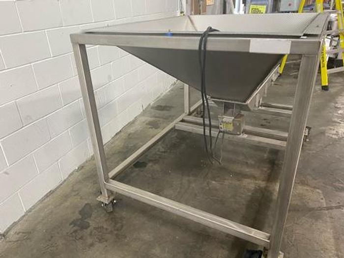 Used Syntron BF-2-B Vibratory Grading Feeder