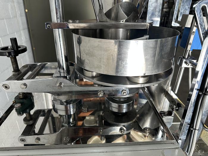 Used TeleSonic SB-80V VFFS Volumetric Filler