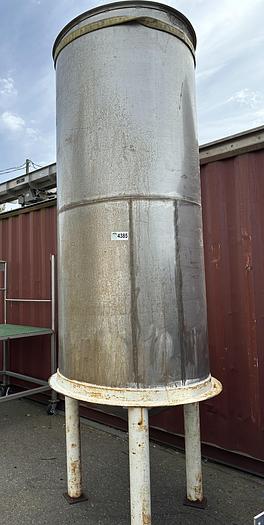 Used 500 Gallon Vertical SS Tank