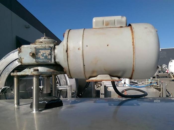 Used Paul Mueller 1250 Gallon SS Horizontal Tank