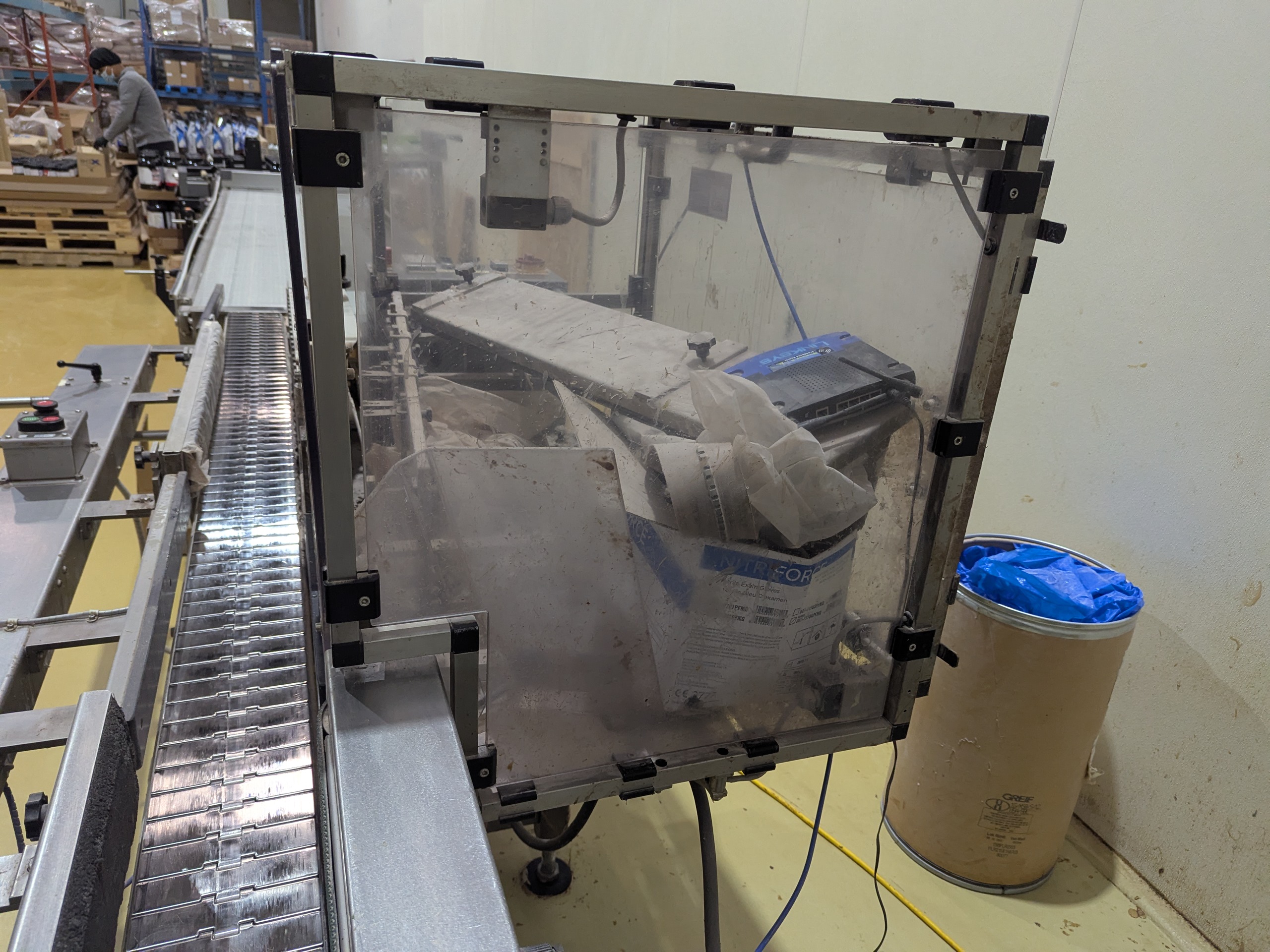 Used Langguth Cold Glue Labeller with Conveyor