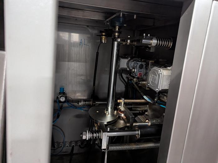 Used Turpack VFFS with Infeed Elevator and Volumetric Filler