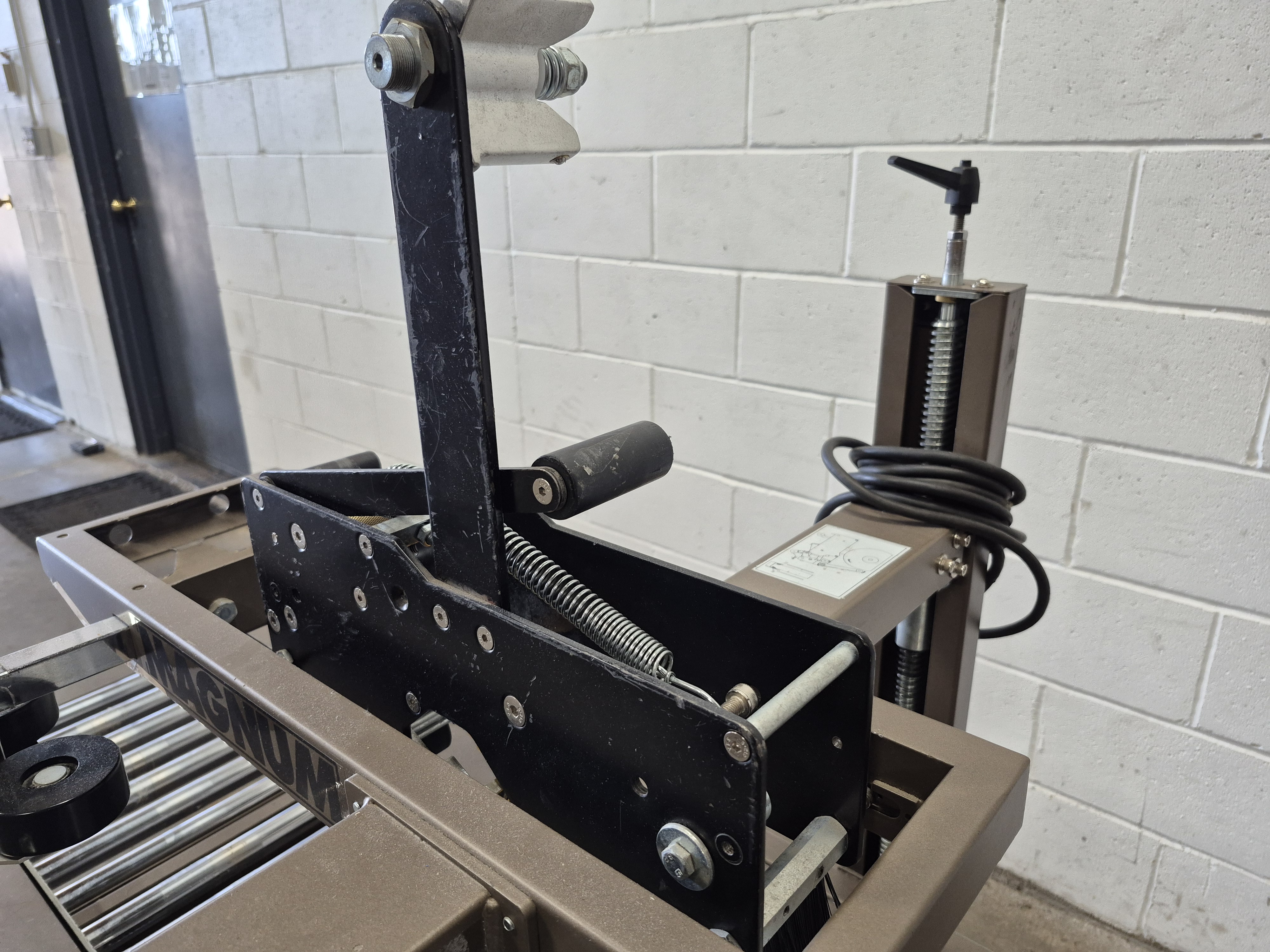 Used Highlight Magnum 2300 Case Sealer
