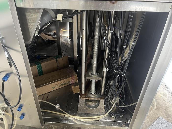 Used 6-Head Bottle Filler