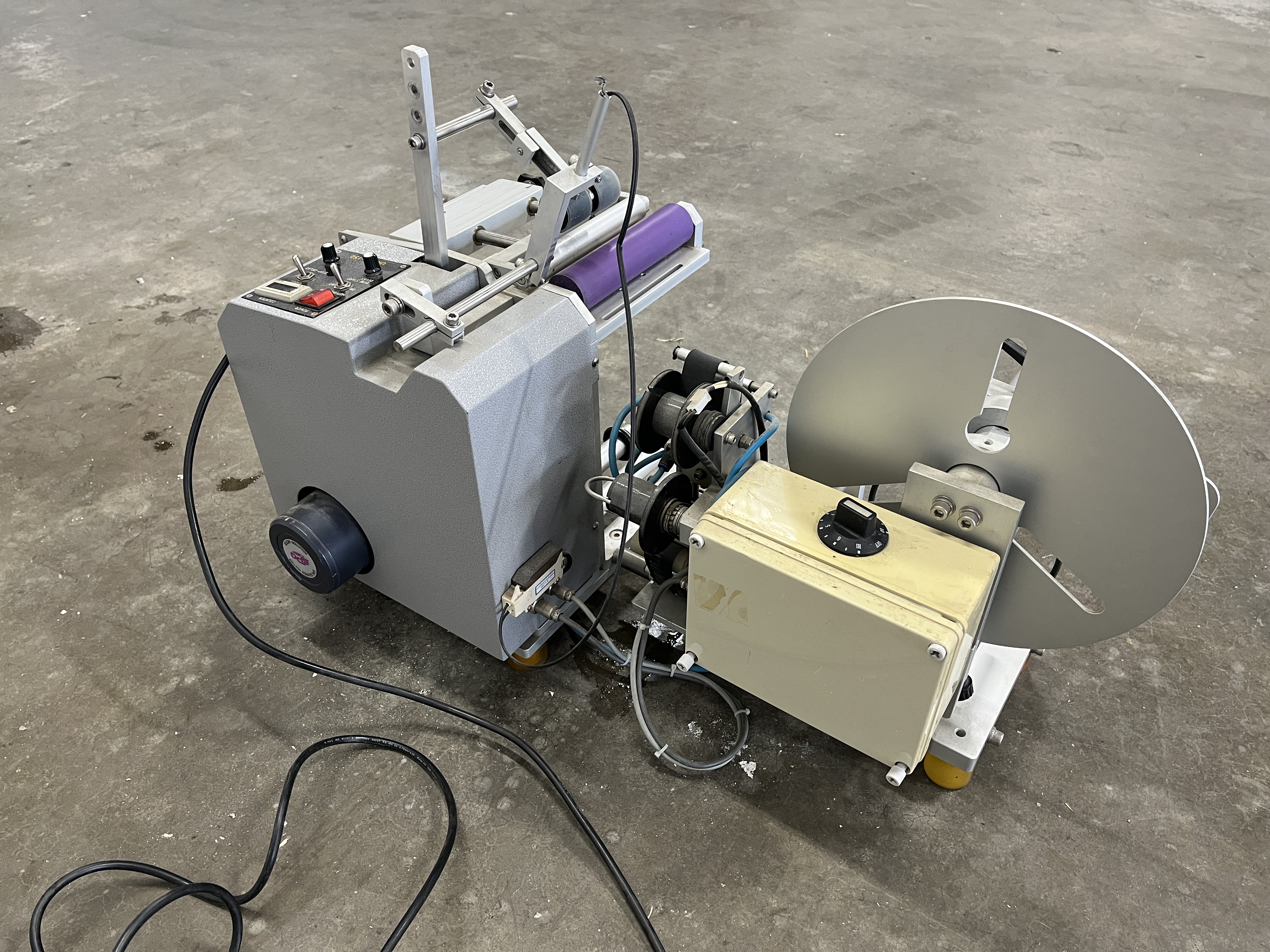 Used Tabletop Bottle Labeller