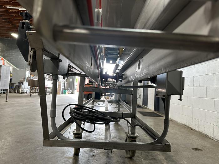 Used Berry Volumetric Clamshell Filler