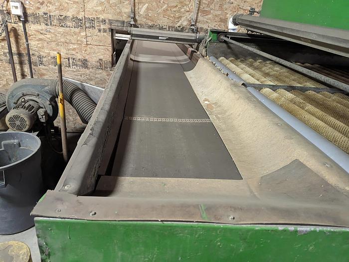 Used Pumpkin Squash Inspection & Cleaning Line