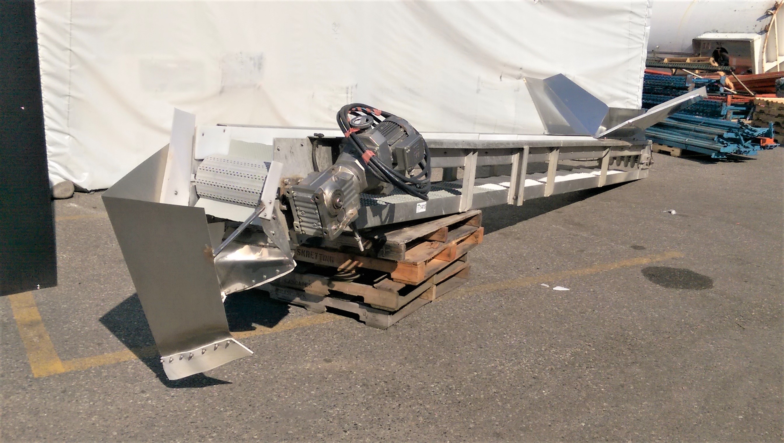 Used 21'L Incline Unloading Conveyor