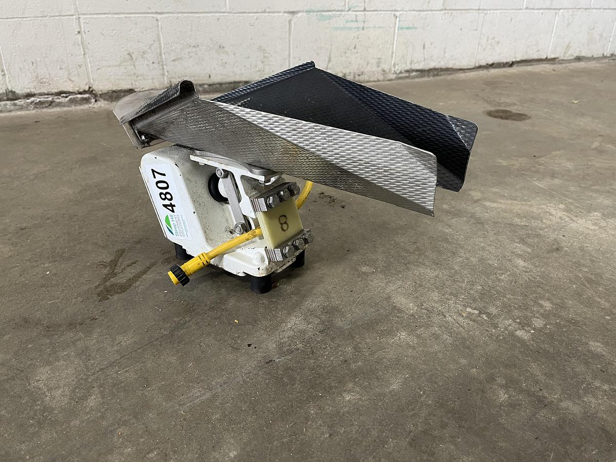 Used Eriez KHS-5 Vibratory Feeder