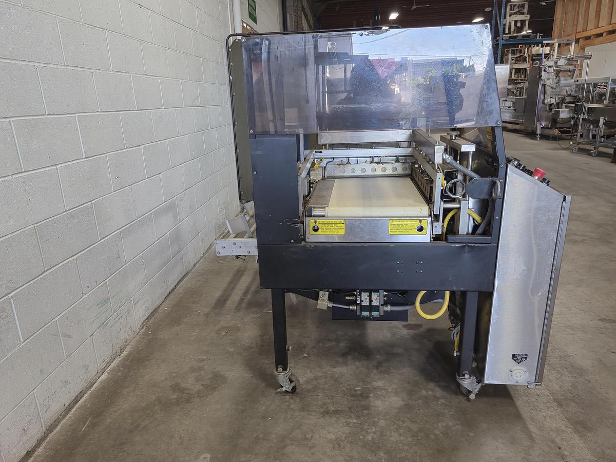 Used API VERSATech LB 22/32 L-Bar Sealer
