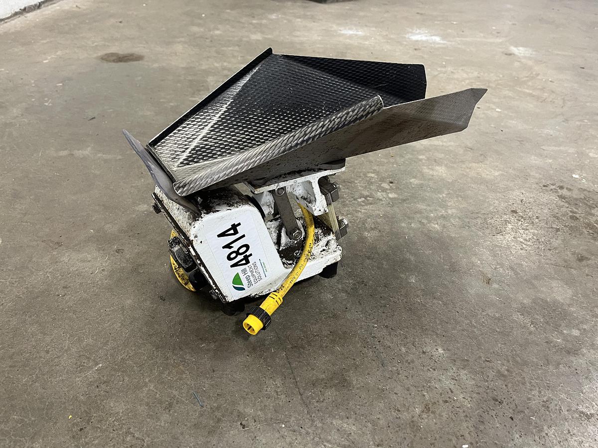 Used Eriez KHS-5 Electromagnetic Vibratory Feeder Drive
