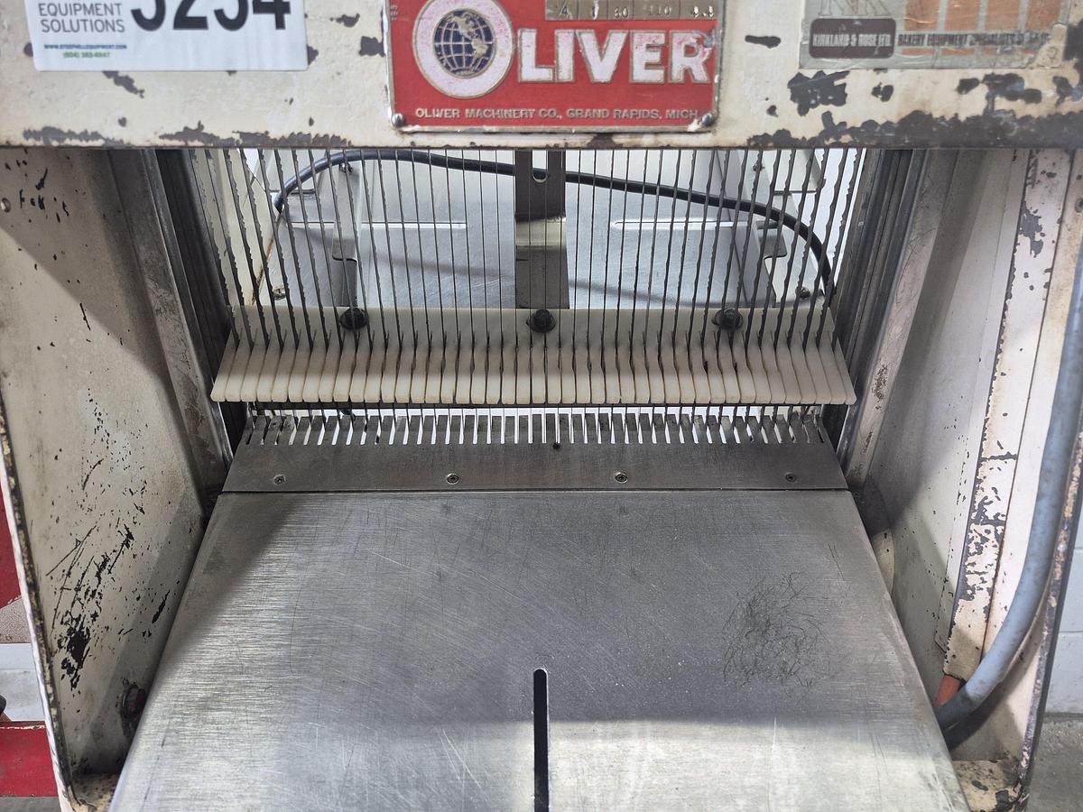 Used Oliver 797G Bread Slicer & Air Bagger