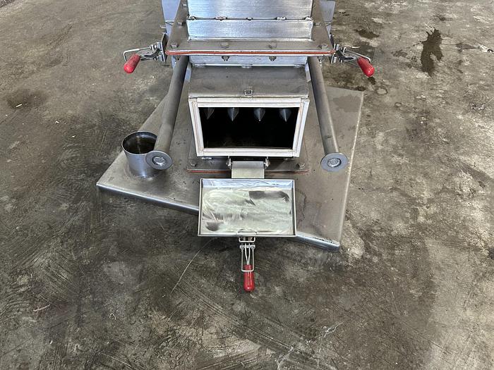 Used Puritan Magnetics E-Z Clean Magnet Trap