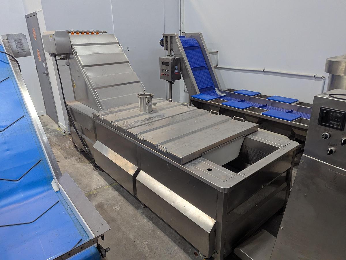 Used  SS Rinsing Conveyor