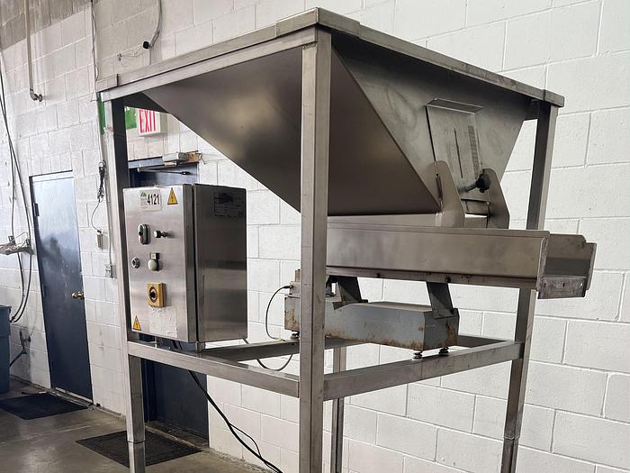 Used Toresani-Foodmac Vibratory Feeder