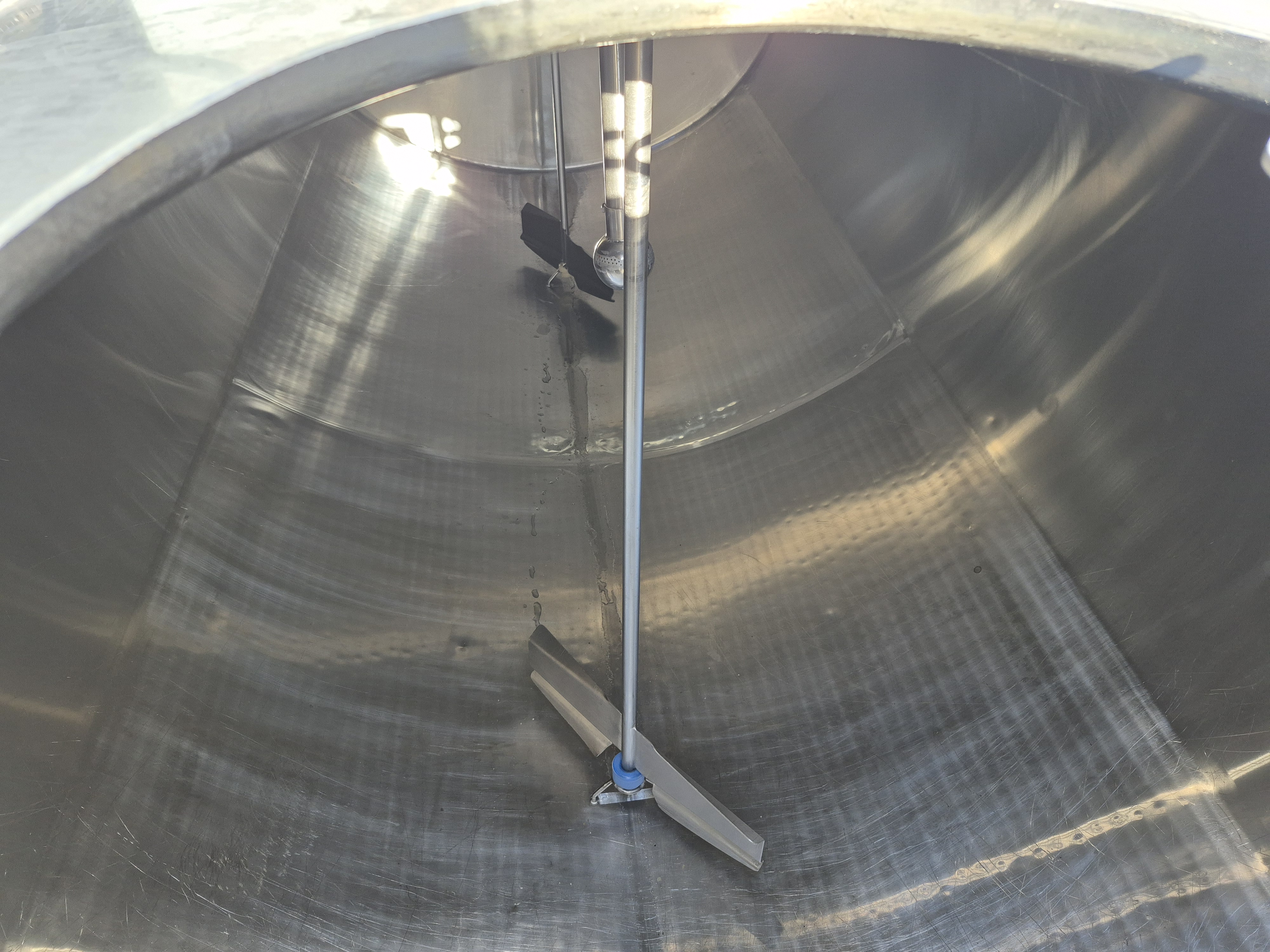 Used Paul Mueller Horizontal 2000 Gallon Tank