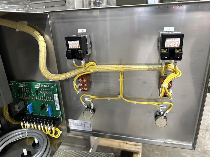 Used Vibratory Conveyor with Spray Nozzles