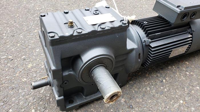 Sew-Eurodrive DFV100-AC Motor