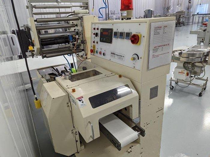 Used Shingda 920HE Horizontal Flow Wrapper