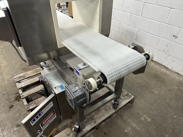 Used Lock MET 30+ Metal Detector