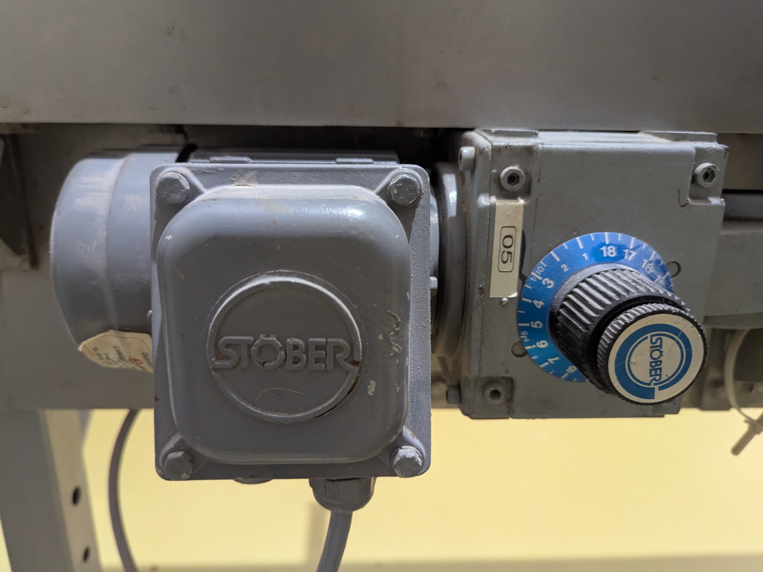 Used Langguth Cold Glue Labeller with Conveyor