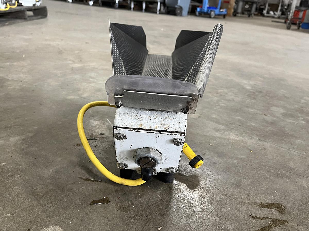 Used Eriez KHS-5 Vibratory Feeder