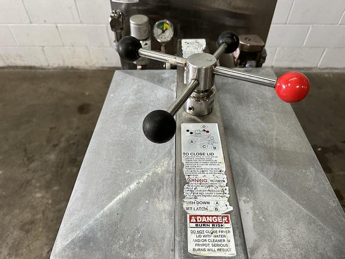 Used Henny Penny Pressure Fryer