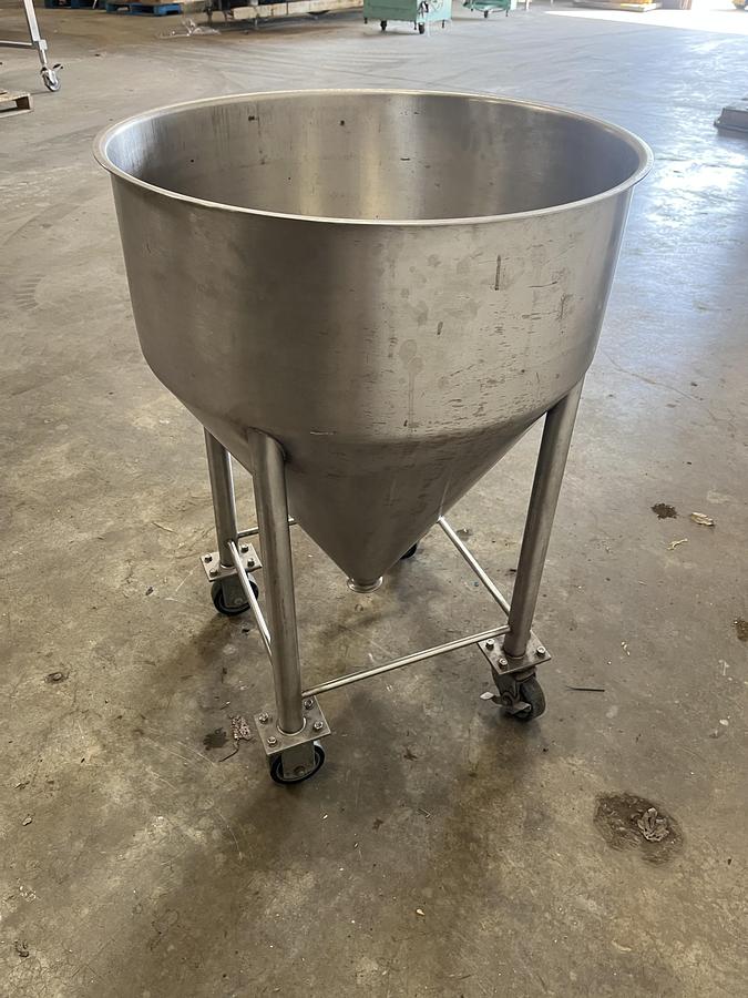 Used Rolling SS Hopper