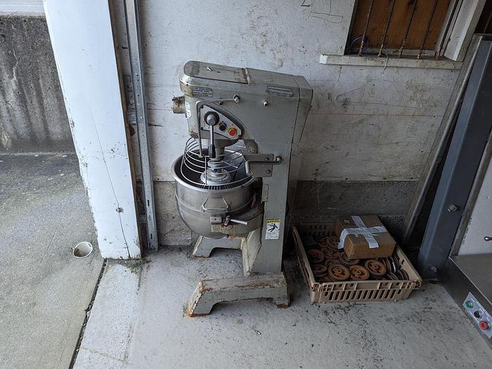 Used Doyon SM300 30 Quart Mixer