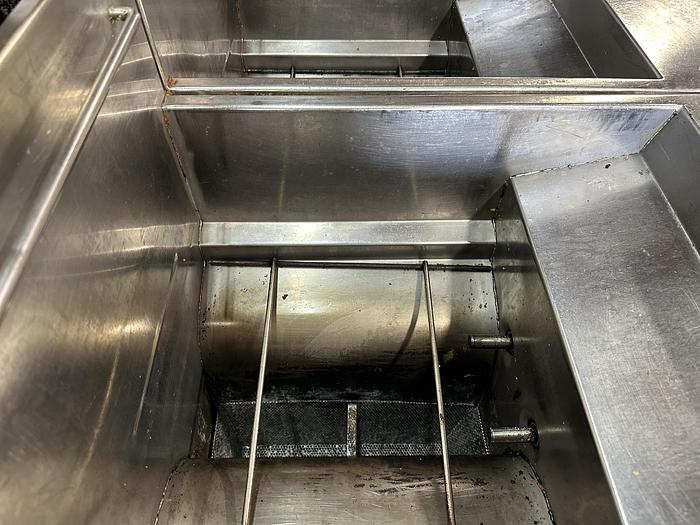 Used Quest Double Deep Fryer with Filtration