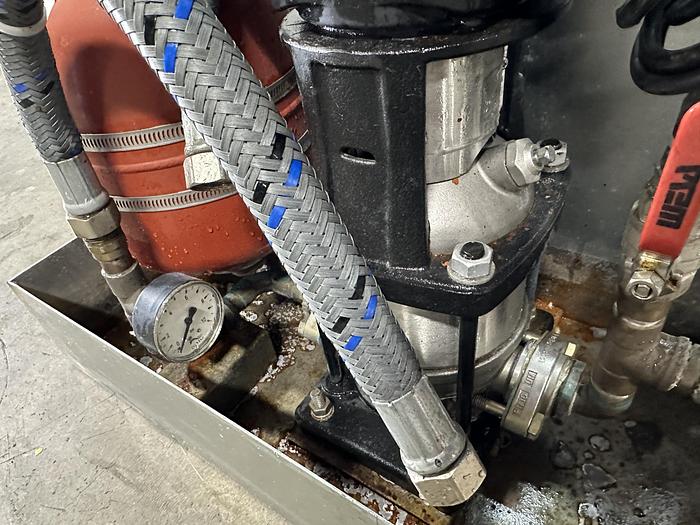 Used Diaphragm Expansion Tank with Pump