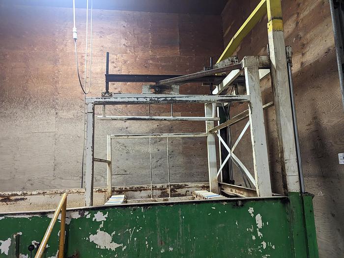 Used Pumpkin Squash Inspection & Cleaning Line