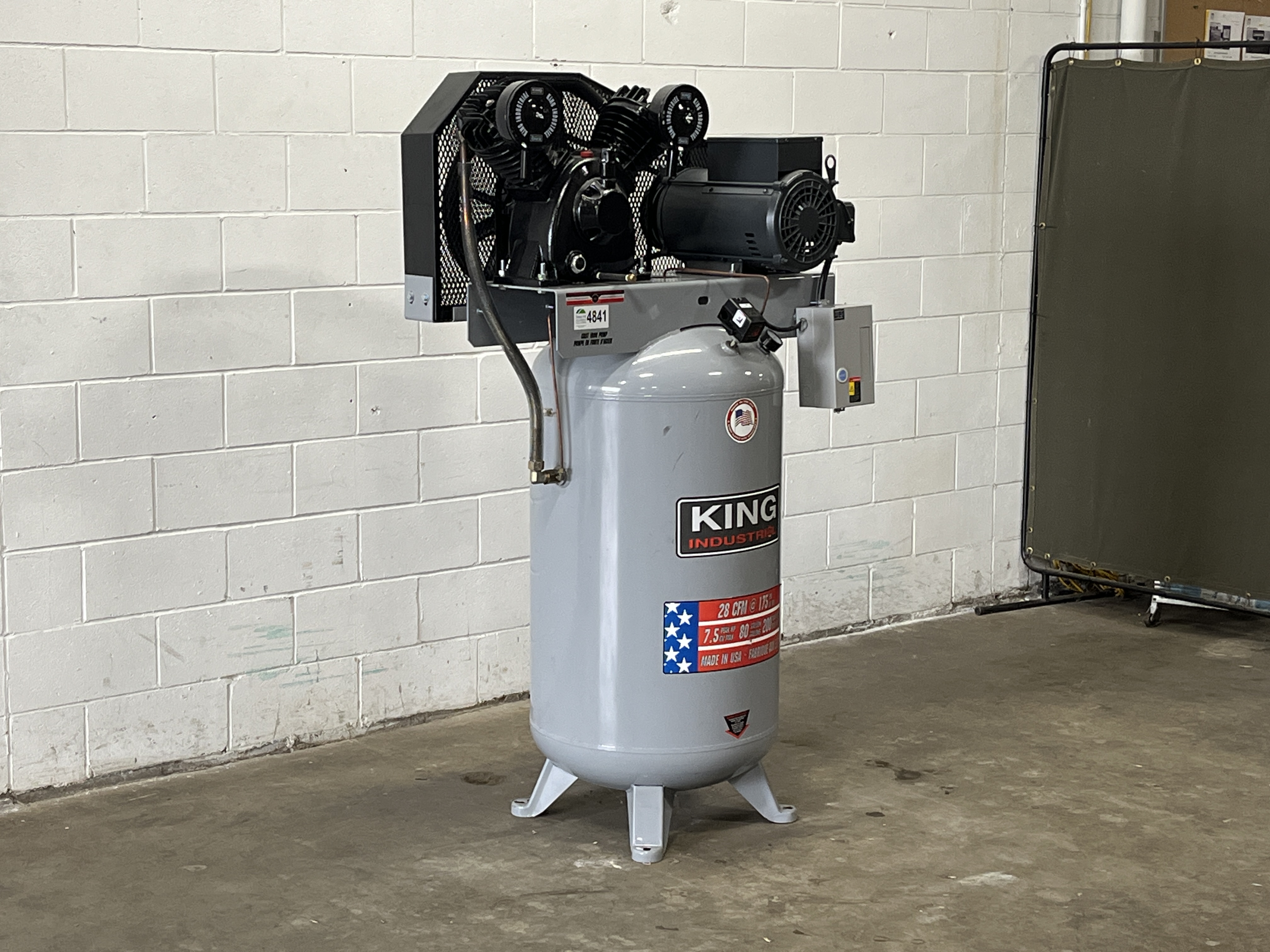 Used King 7.5hp Vertical Air Compressor
