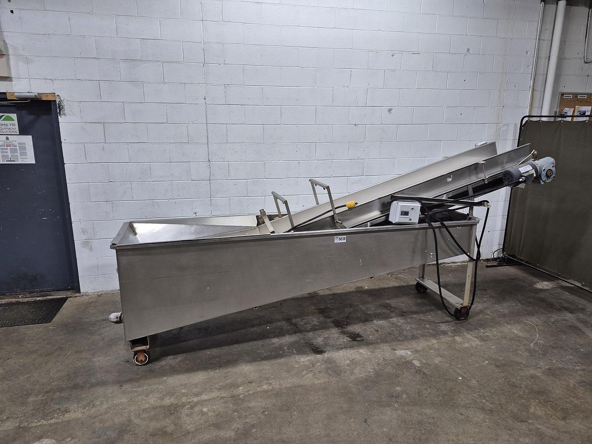 Used Incline Conveyor with 30 Gallon Tank