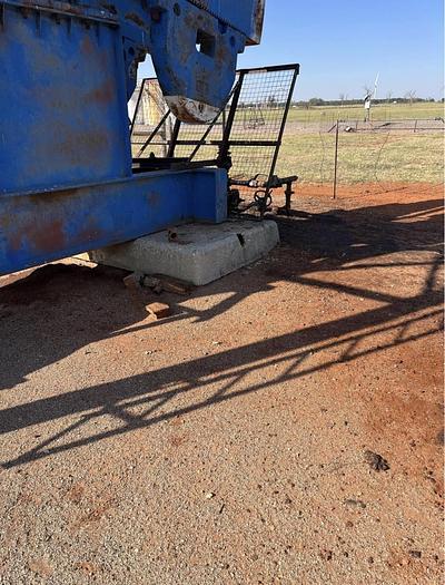 Used 160 Lufkin Mark Pumping Unit