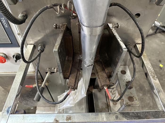 Used Vertical Form Fill Sachet Machine with Auger Filler