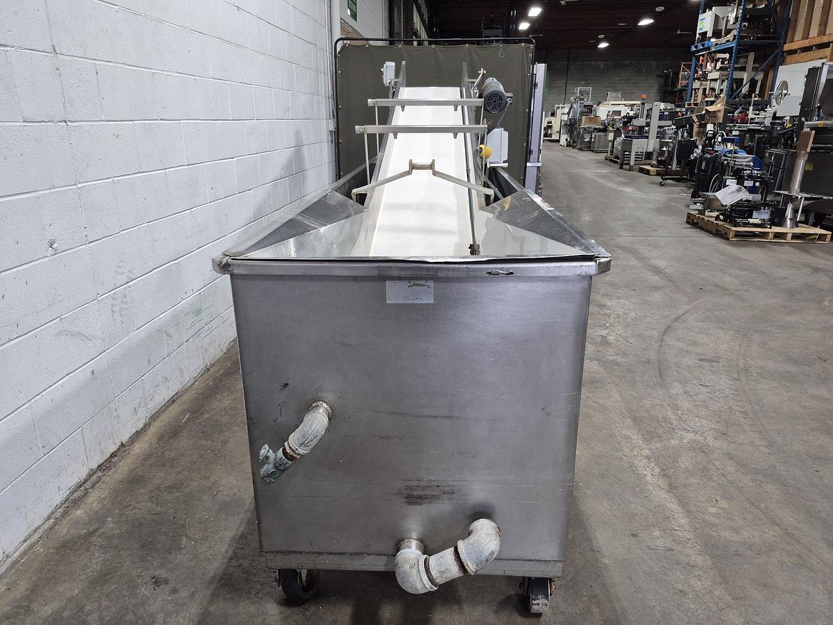 Used Incline Conveyor with 30 Gallon Tank