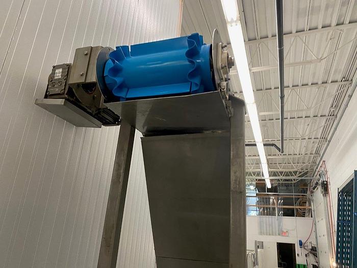 Used 9′ Incline Conveyor