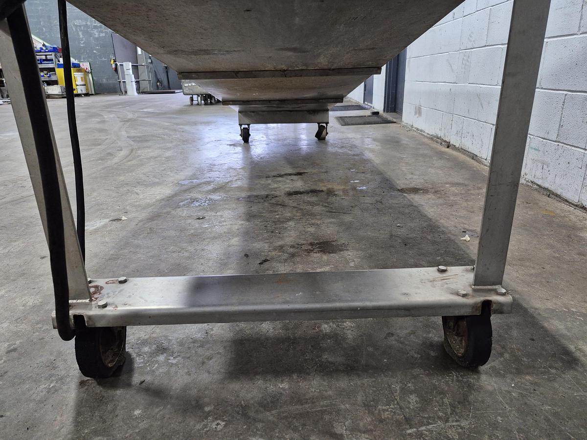 Used Incline Conveyor with 30 Gallon Tank