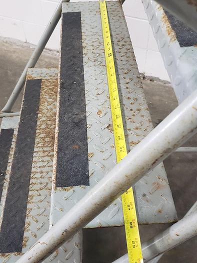 Used Mobile Ladder Stand