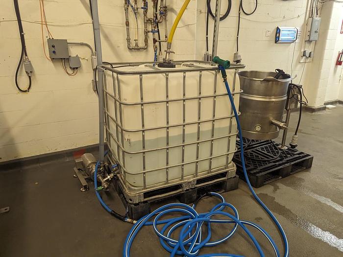 Used Caged IBC Liquid Totes