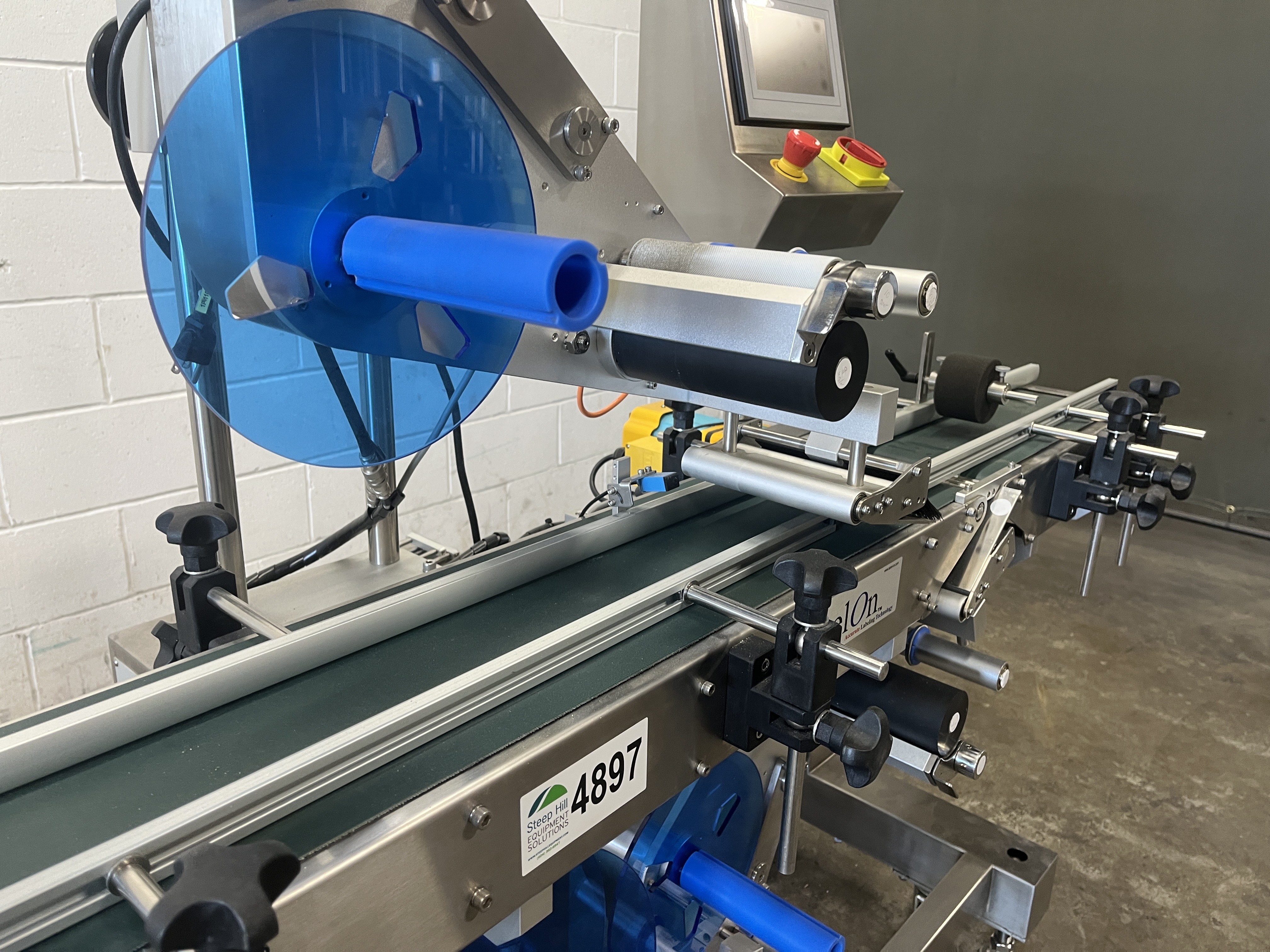 Used Label-on Basic 300 Labeling System