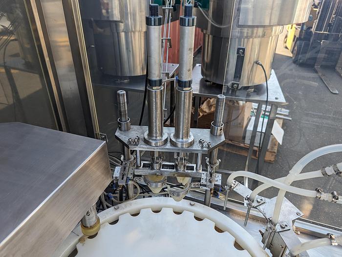 Used Rotary Bottle Filler